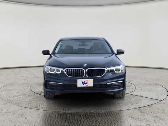 بي ام دبليو الفئة الخامسة 520i 2020 