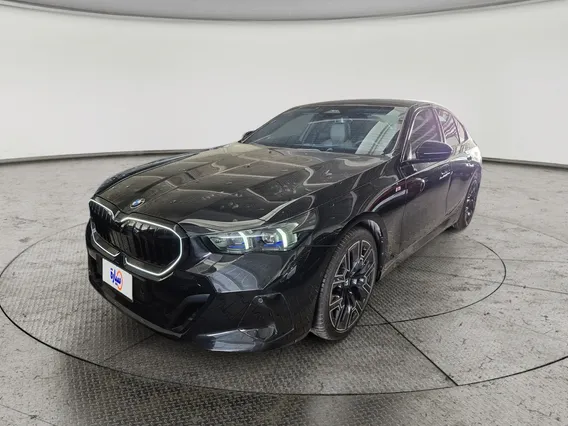 بي ام دبليو الفئة الخامسة 520i 2026 