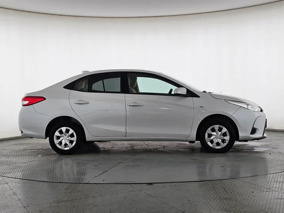 Toyota Yaris  Y 2022 