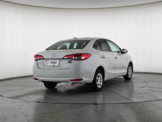 Toyota Yaris  Y 2022 