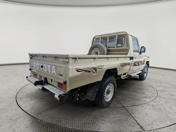 Toyota Land Cruiser Pickup LX 2024 