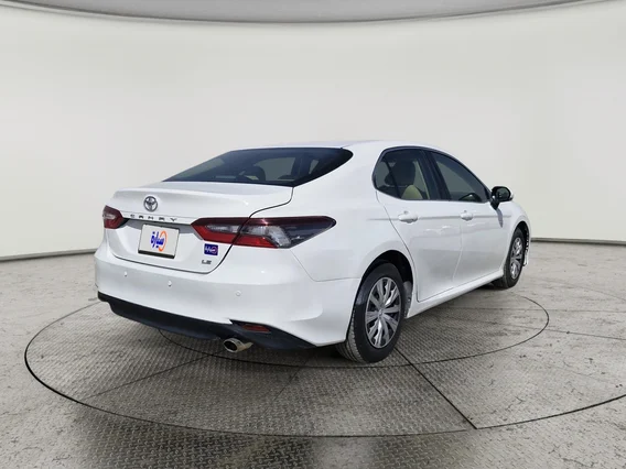 تويوتا كامري LE 2024 