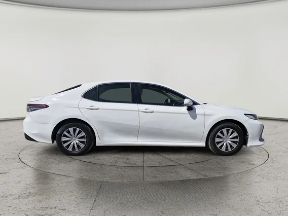 تويوتا كامري LE 2024 