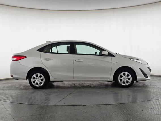 Toyota Yaris  Y 2020 