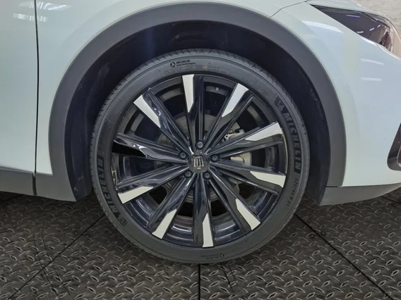 تويوتا كراون Majesta 2023 