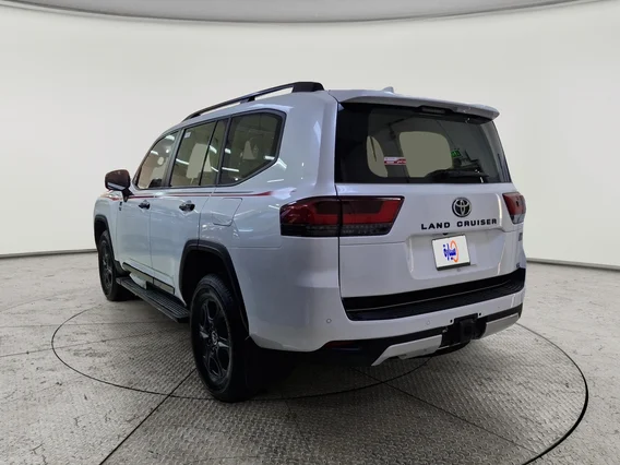 Toyota Land Cruiser GR Sport 2025 