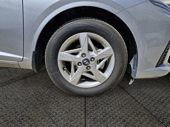 Hyundai Accent Smart 2024 