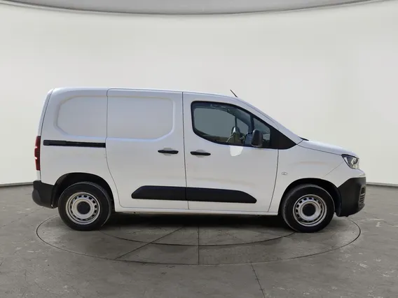 بيجو بارتنر Short van 2022 