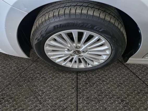 تويوتا كامري LE 2025 