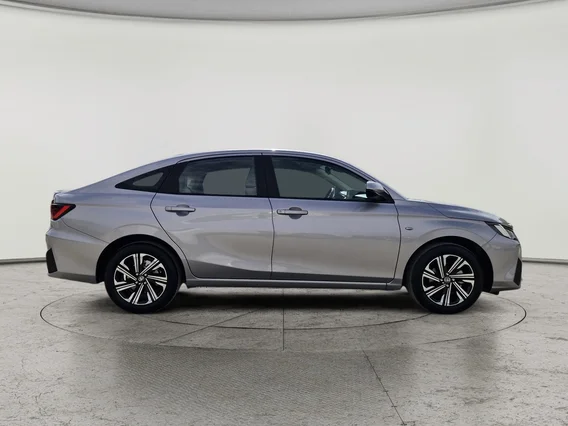 Toyota Yaris  Y Plus 2024 