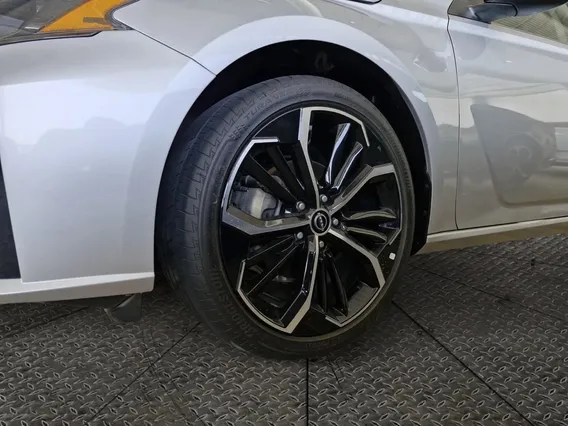 Nissan Altima SR 2023 