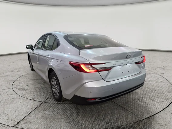 Toyota Camry  E 2026 