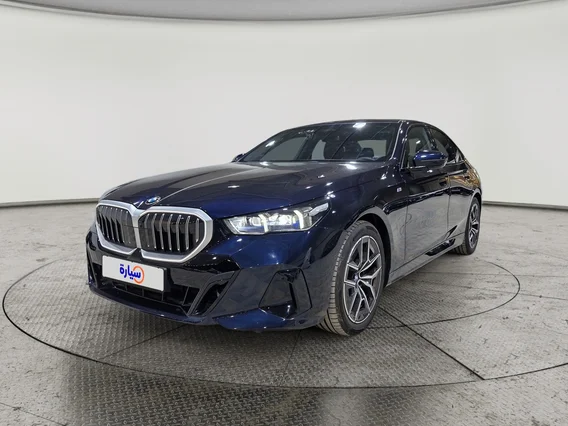 بي ام دبليو الفئة الخامسة 520i 2025 