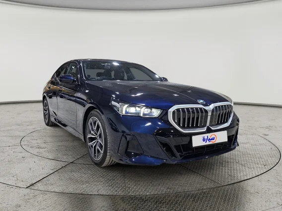 بي ام دبليو الفئة الخامسة 520i 2025 
