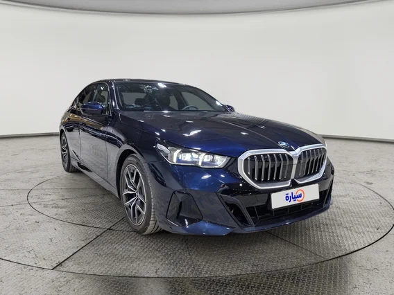 بي ام دبليو الفئة الخامسة 520i 2025 