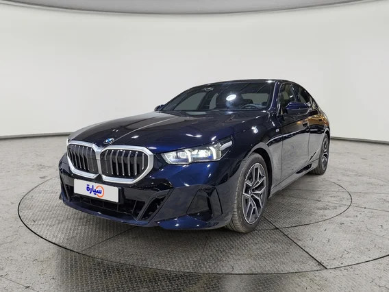 بي ام دبليو الفئة الخامسة 520i 2025 
