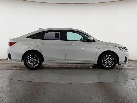 تويوتا يارس Y 2024 