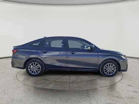 تويوتا يارس Y 2024 