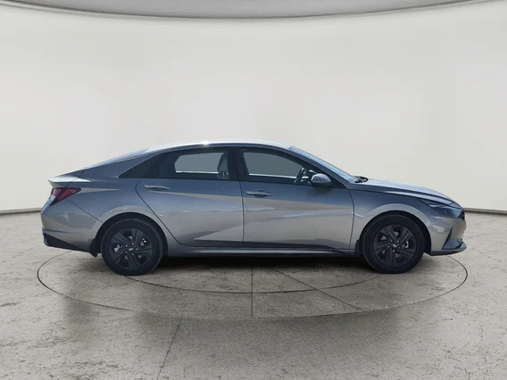 Hyundai Elantra Smart 2023 