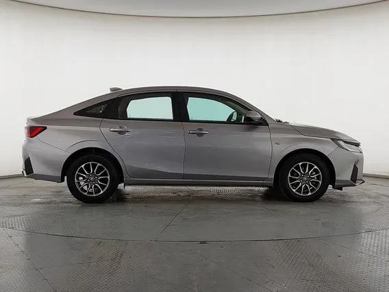 تويوتا يارس Y 2024 