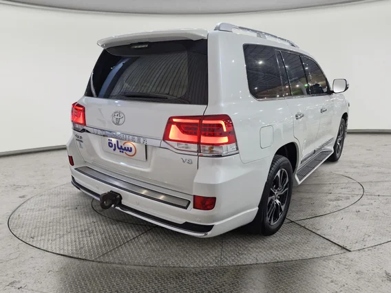 تويوتا لاندكروزر Grand Touring 2021 دبل