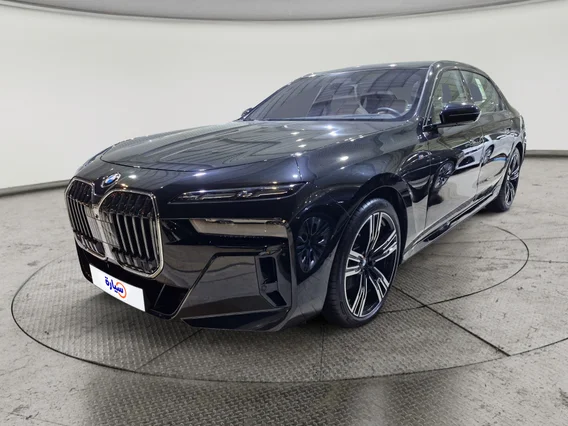 بي ام دبليو الفئة السابعة 735i 2026 