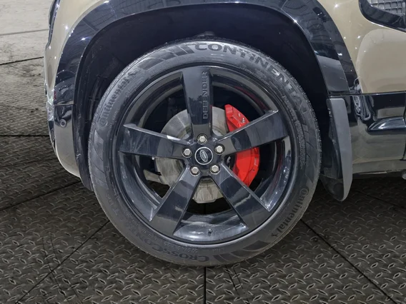 لاند روفر ديفندر P400 2021 