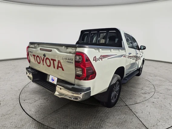 Toyota Hilux SGLX 4X4 2.7L AT 2022 دبل