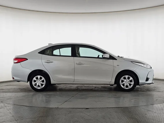 Toyota Yaris  Y 2022 