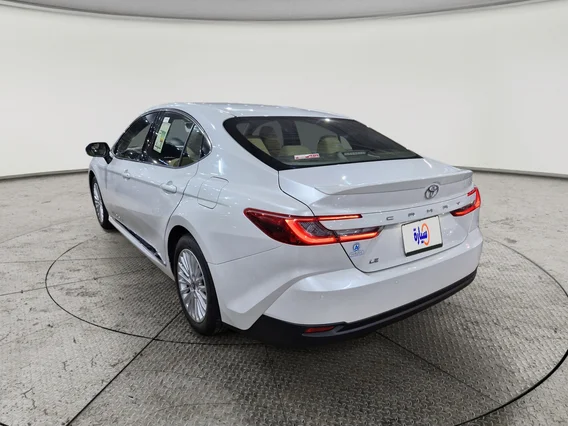 تويوتا كامري LE 2025 