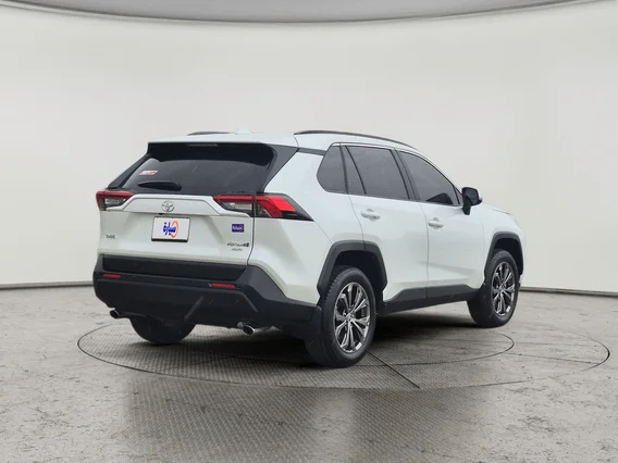 Toyota RAV4 XLE 2025 