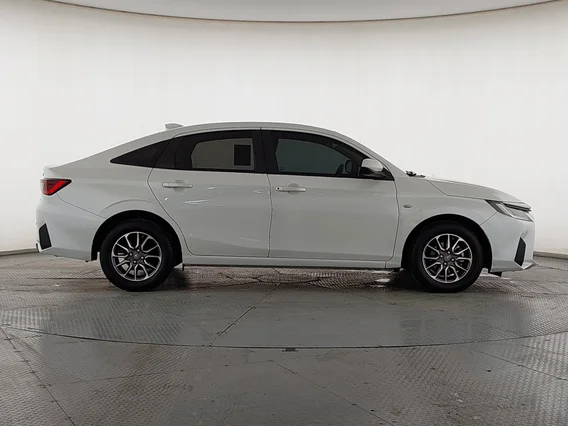 تويوتا يارس Y 2023 