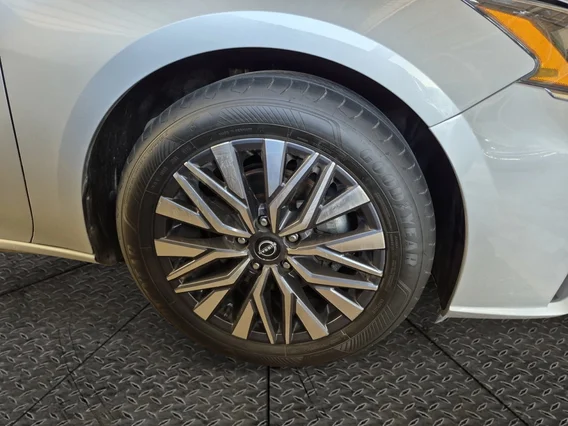 Nissan Altima SV 2023 