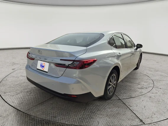 Toyota Camry  E 2026 