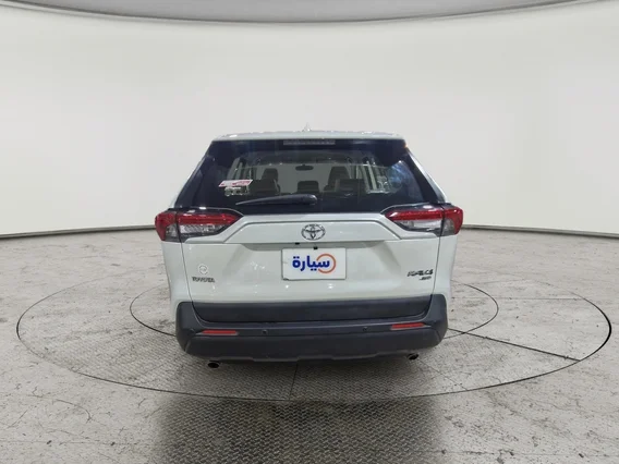تويوتا راف فور LE 2022 