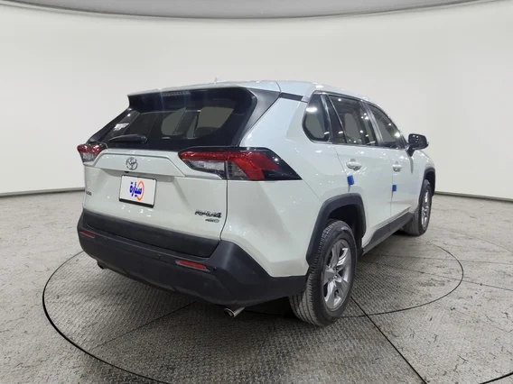 تويوتا راف فور LE 2022 