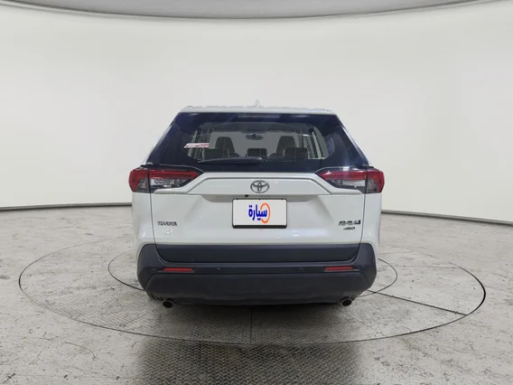 تويوتا راف فور LE 2022 