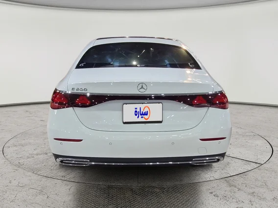 مرسيدس E 200 2025 