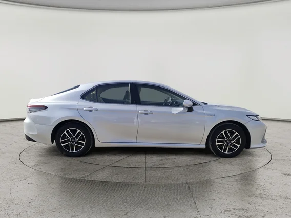 Toyota Camry  LE HEV 2022 