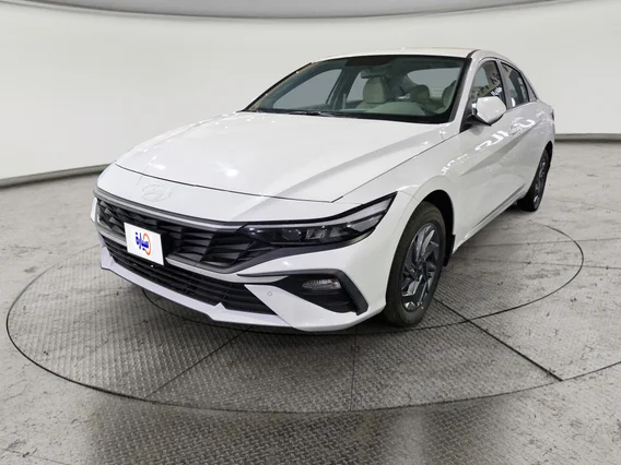 Hyundai Elantra Smart 2024 
