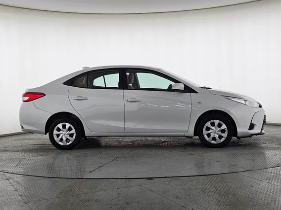 تويوتا يارس Y 2022 