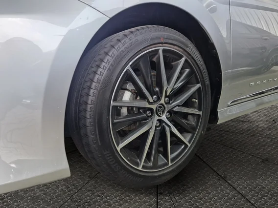 Toyota Camry  GLE HEV  2024 