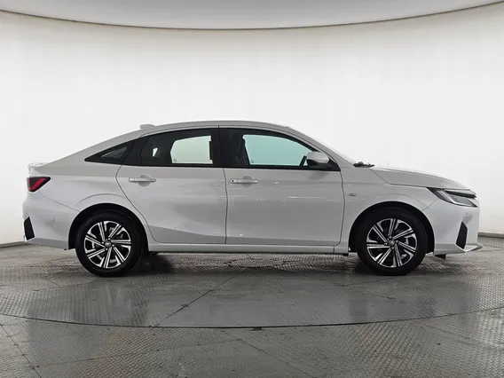 تويوتا يارس Y Plus 2024 