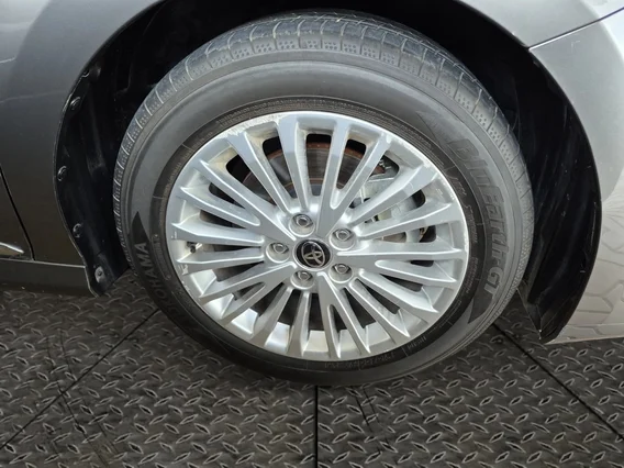 Toyota Camry  LE 2025 