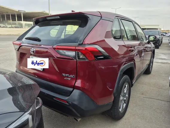 Toyota RAV4 LE 2022 