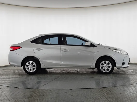 Toyota Yaris  Y 2022 