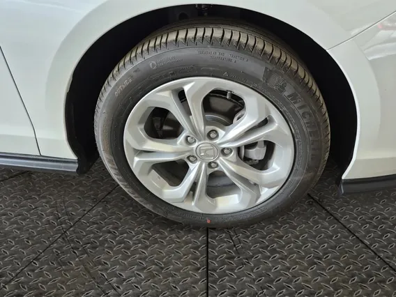 هوندا اكورد LX 2025 