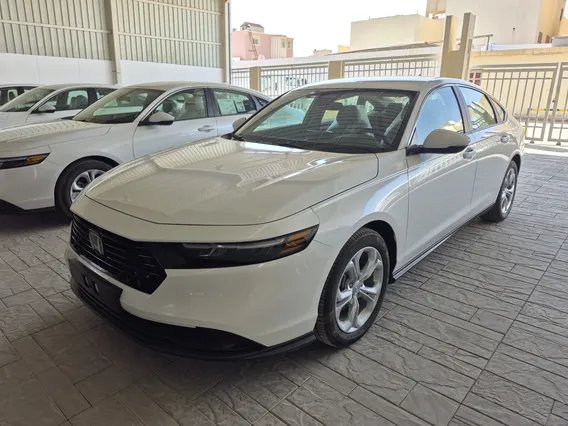 هوندا اكورد LX 2025 