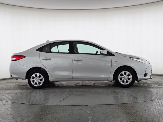 Toyota Yaris  Y 2022 