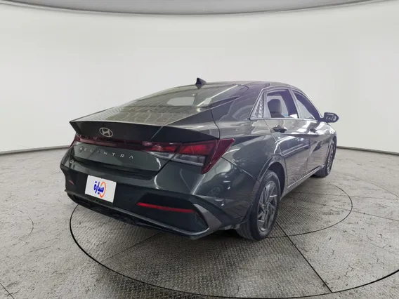 Hyundai Elantra Smart 2024 